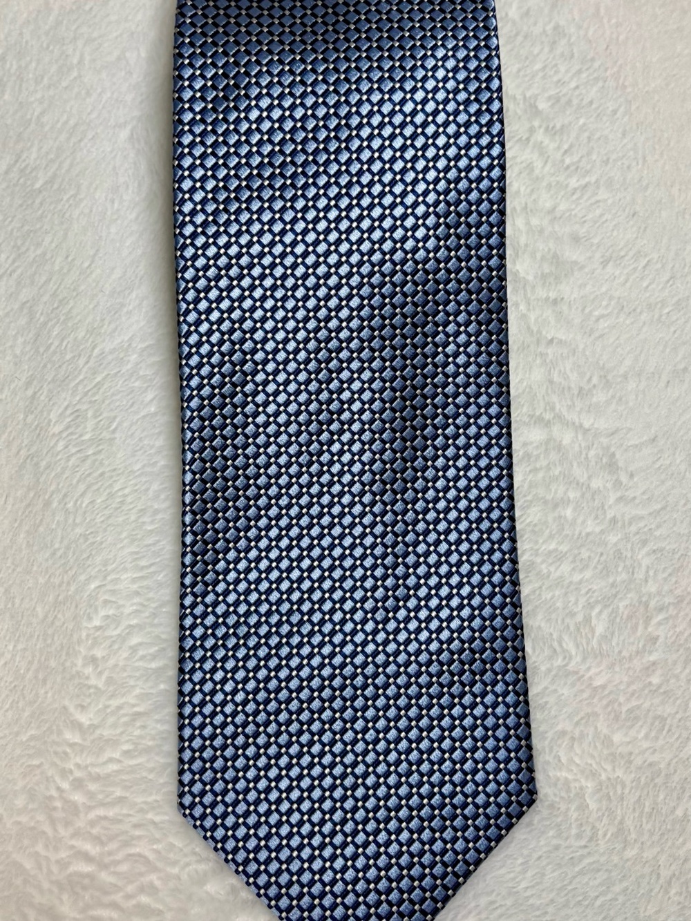 Roundtree & Yorke Men's Blue  Geometric Silk Tie Extra Long